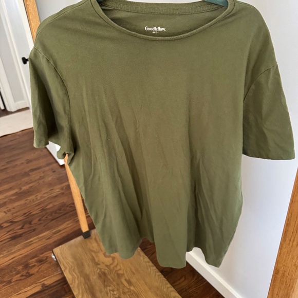 Goodfellow & Co T-Shirt - Picture 1 of 3